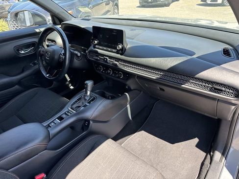 Used 2025 Honda HR-V Sport image 13