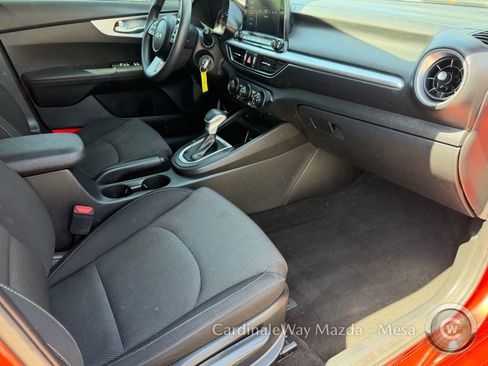 Used 2023 Kia Forte LXS w/ LXS Technology Package FWD image 13