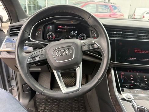 Used 2022 Audi Q7 2.0T Premium w/ Convenience Package AWD/4WD image 2