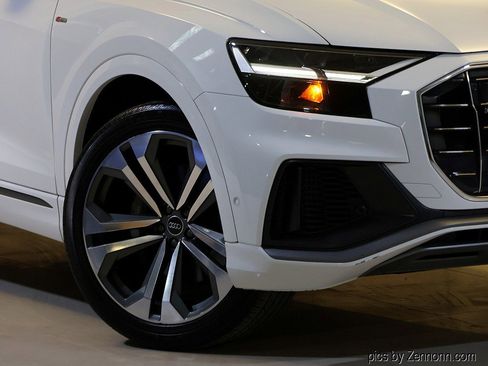 Used 2022 Audi Q8 Premium Plus image 3