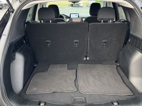 Used 2022 Ford Escape SE image 12