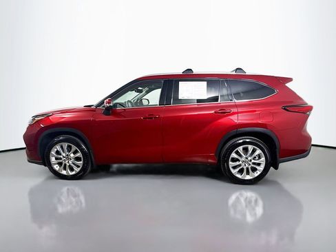 Used 2022 Toyota Highlander Limited image 4