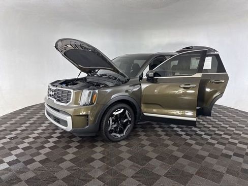 Certified 2024 Kia Telluride S w/ S Sunroof Package image 11