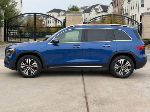 Certified 2024 Mercedes-Benz GLB 250 4MATIC image 11