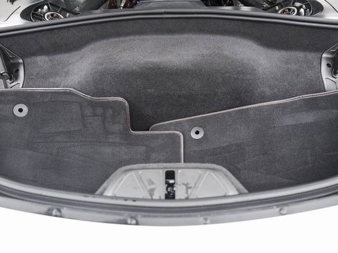 Used 2021 Chevrolet Corvette Stingray Coupe w/ Battery Protection Package image 12