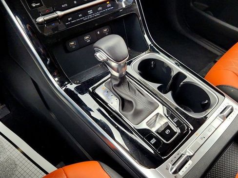 Used 2024 Kia Carnival SX image 15