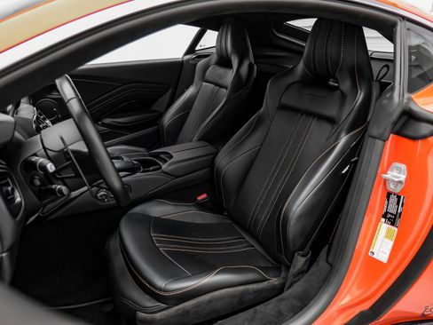 Used 2020 Aston Martin V8 Vantage Coupe RWD image 41