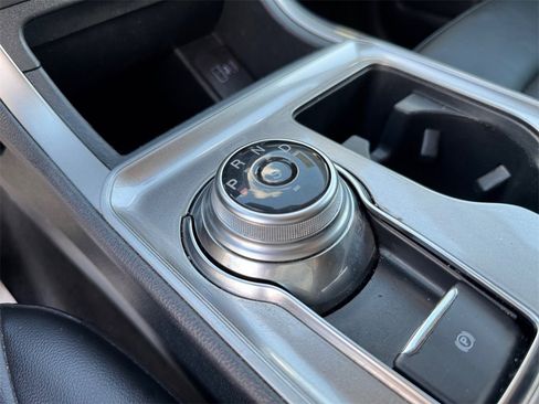 Used 2024 Ford Edge SEL image 28