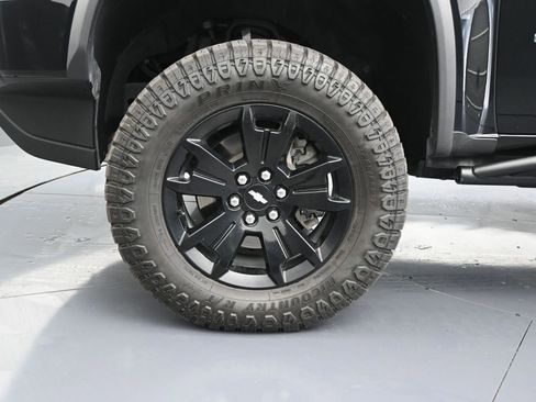 Used 2022 Chevrolet Colorado ZR2 w/ ZR2 Midnight Special Edition image 9