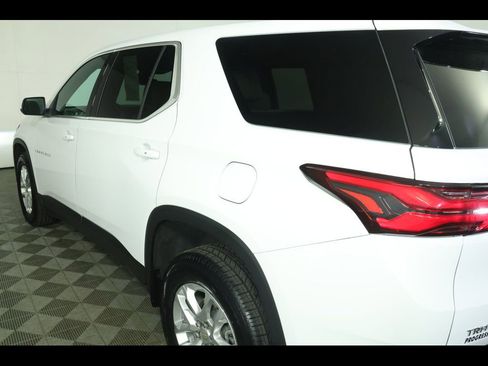 Used 2023 Chevrolet Traverse LS w/ Safety Package AWD/4WD image 17
