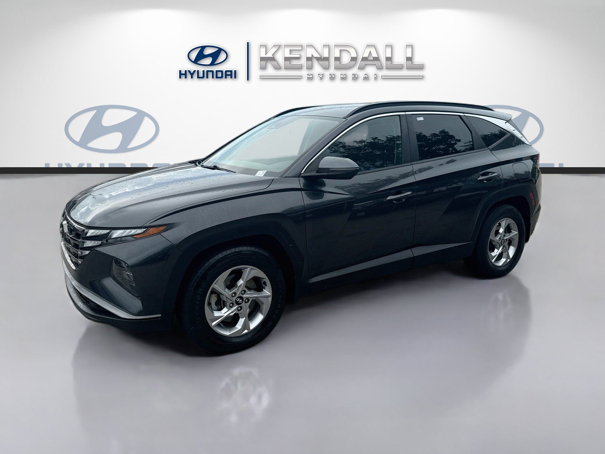 Used 2022 Hyundai Tucson SEL w/ Cargo Package FWD image 3