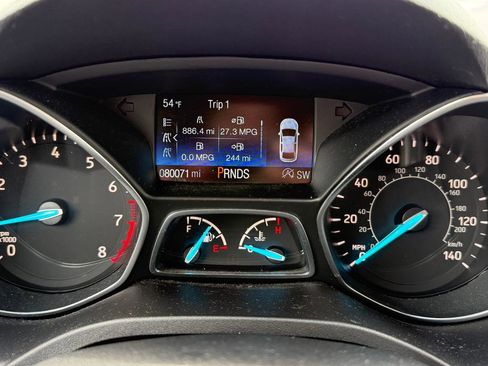 Used 2019 Ford Escape Titanium FWD image 12