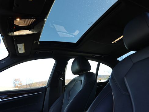 Used 2019 BMW 540i xDrive w/ Convenience Package image 22