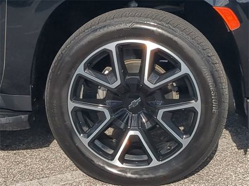 Used 2021 Chevrolet Suburban RST w/ Rear Media and Nav Package image 11