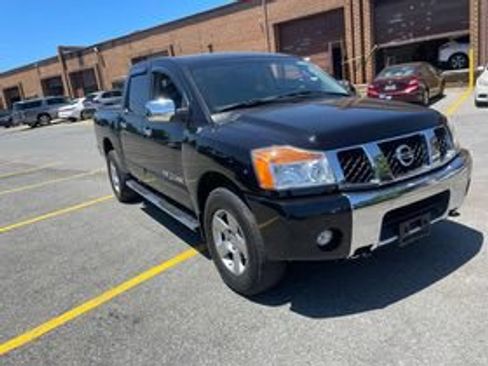 Used 2005 Nissan Titan SE AWD/4WD image 3