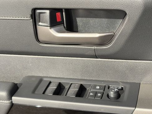 New 2026 Toyota Tundra Limited AWD/4WD image 15