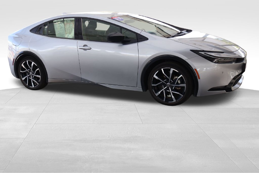 Certified 2024 Toyota Prius Prime FWD image 17