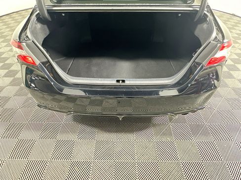 Used 2021 Toyota Camry SE w/ Convenience Package FWD image 31