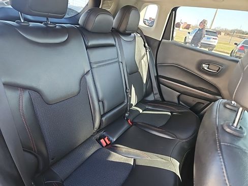 Used 2020 Jeep Compass Trailhawk image 20