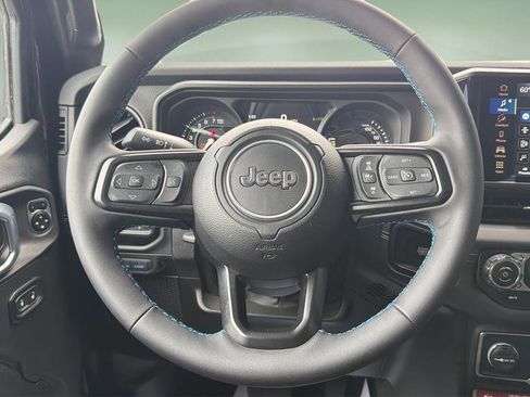 Used 2025 Jeep Wrangler Unlimited Rubicon 4xe w/ Safety Group AWD/4WD image 9