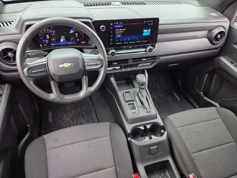 Used 2024 Chevrolet Colorado W/T RWD image 7