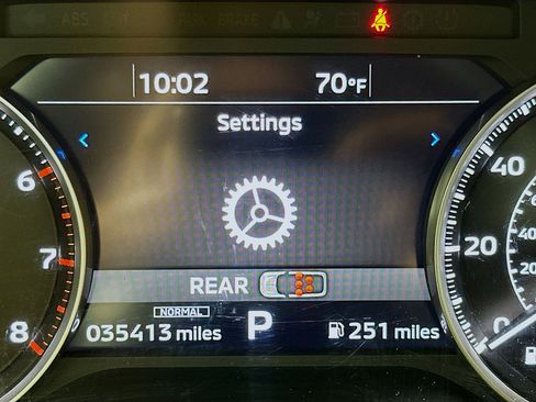 Used 2024 Mitsubishi Outlander SE image 19