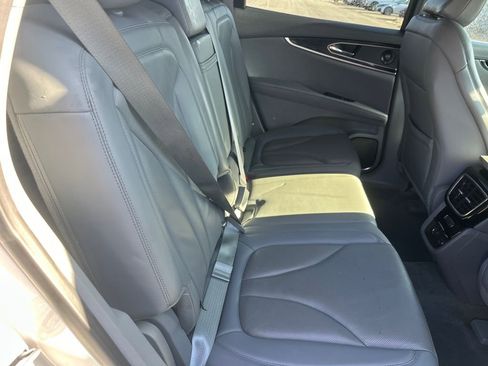 Used 2022 Lincoln Nautilus Reserve w/ Equipment Group 201A image 15