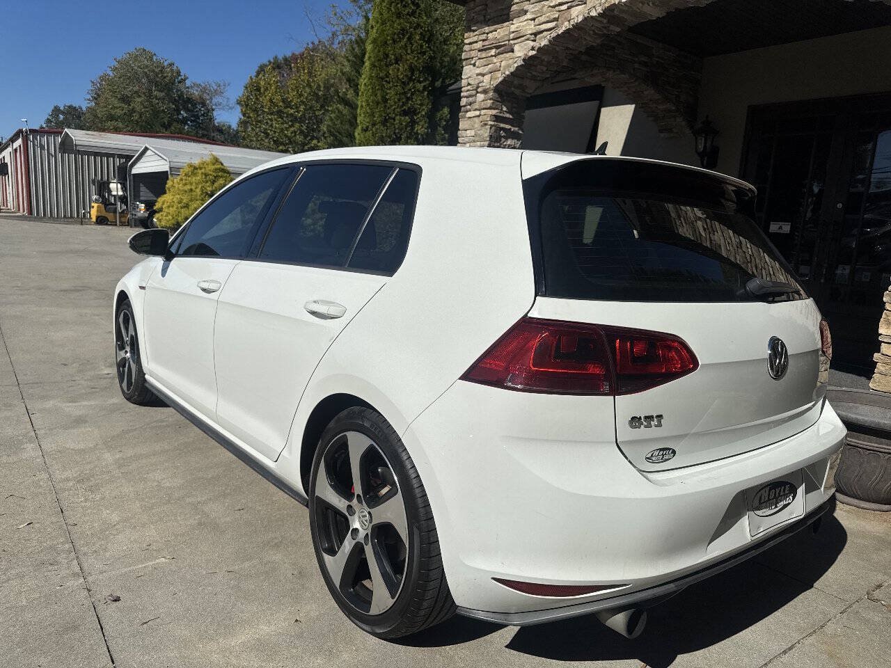 Used 2017 Volkswagen GTI S FWD image 3