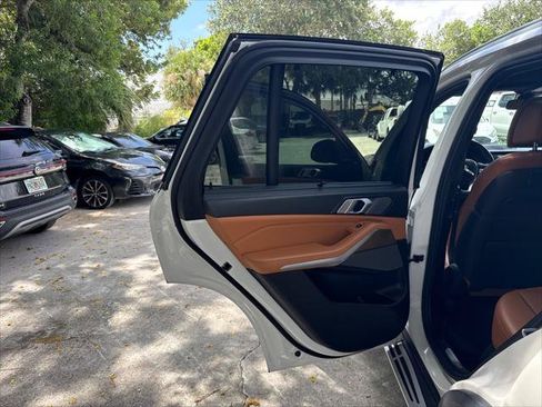 Used 2019 BMW X5 xDrive50i w/ Executive Package AWD/4WD image 26