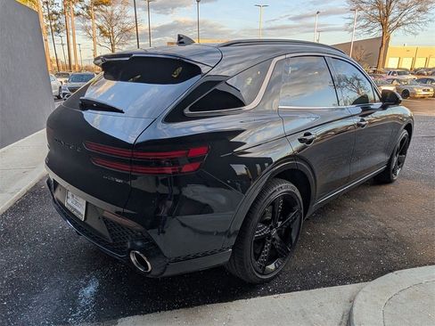 Used 2025 Genesis GV70 3.5T Sport w/ Sport Advanced Package image 6