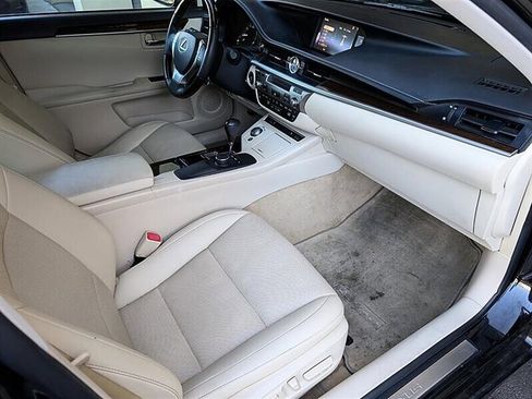 Used 2015 Lexus ES 350 Base w/ Premium Package image 4