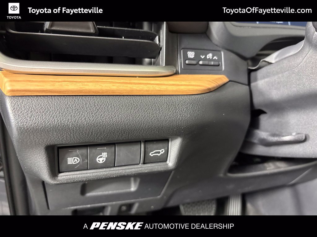 Certified 2024 Toyota Grand Highlander FWD image 33