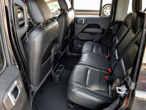 Used 2021 Jeep Wrangler Unlimited Sahara image 50