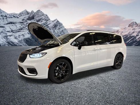 New 2026 Chrysler Pacifica Select w/ S Appearance Package FWD image 15