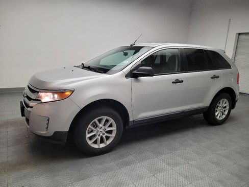 Used 2014 Ford Edge SE FWD image 2