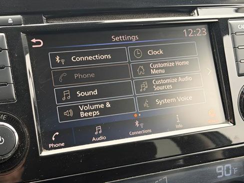 Used 2020 Nissan Rogue SV image 20