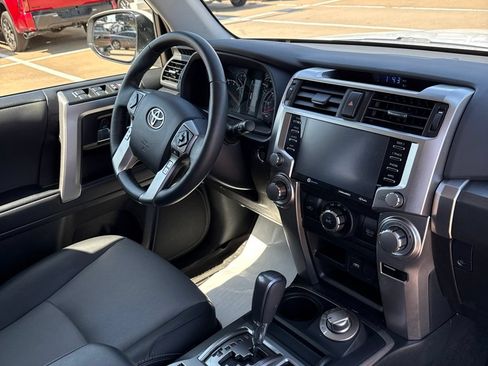 Used 2024 Toyota 4Runner SR5 Premium w/ Moonroof Package AWD/4WD image 9