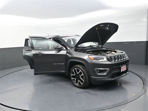 Used 2018 Jeep Compass Limited w/ Safety & Security Group image 35