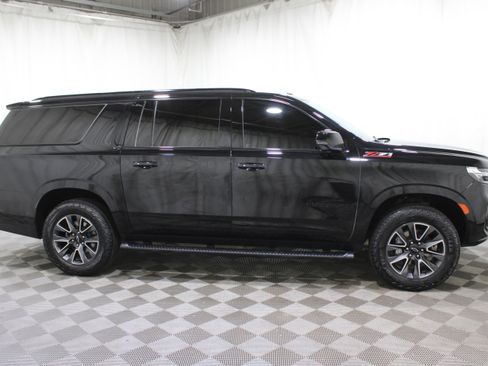 Used 2024 Chevrolet Suburban Z71 w/ Luxury Package image 34