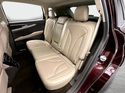 Used 2022 Lincoln Nautilus Reserve image 26