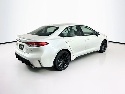 Used 2026 Toyota Corolla SE FWD image 9