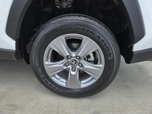 Used 2024 Toyota RAV4 LE AWD/4WD image 30