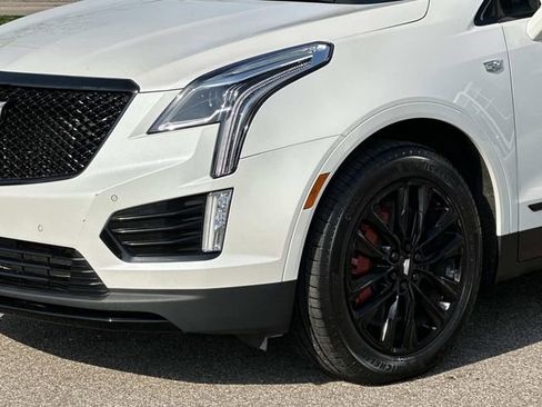 Used 2022 Cadillac XT5 Sportv w/ LPO, ONYX Package AWD/4WD image 7