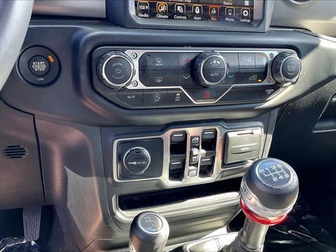 Used 2023 Jeep Wrangler Sport S w/ Sun And Sound Package image 31