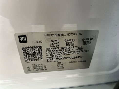 Used 2023 Buick Enclave Avenir image 30