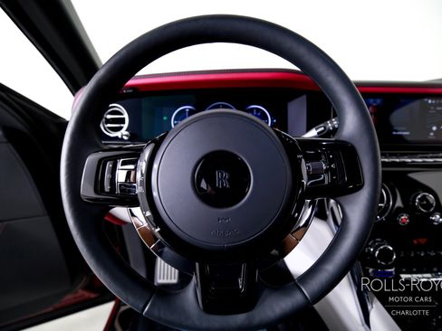 Certified 2025 Rolls-Royce Cullinan AWD/4WD image 14
