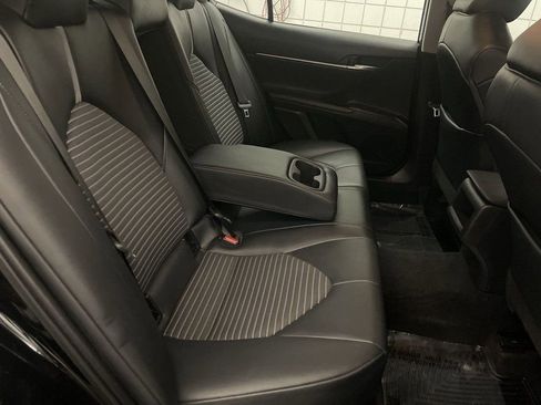 Used 2022 Toyota Camry SE w/ Convenience Package image 20