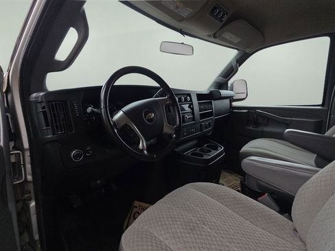 Used 2017 Chevrolet Express 3500 LT w/ LT Preferred Equipment Group image 26