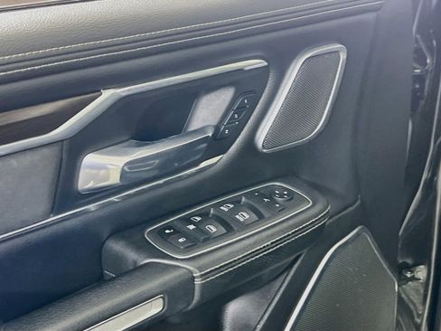 Used 2022 RAM 1500 Laramie AWD/4WD image 18