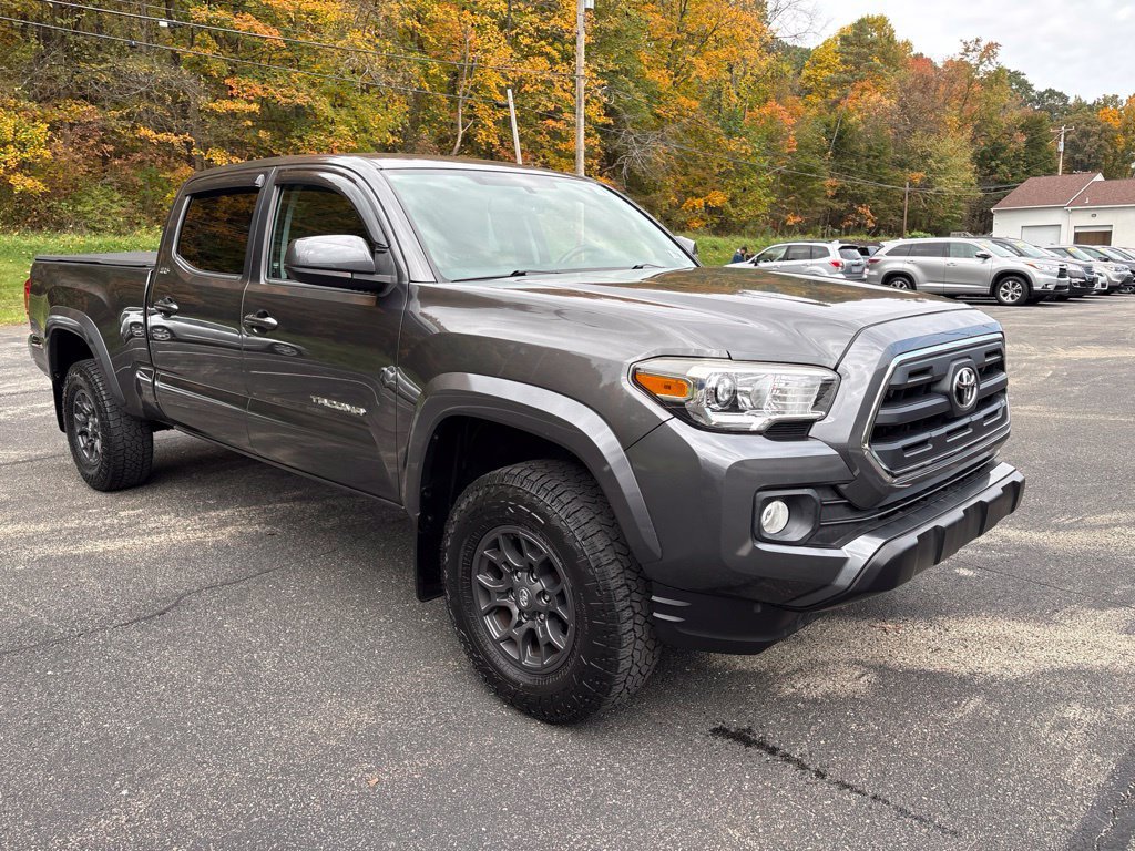 Used 2017 Toyota Tacoma SR5 w/ Tow Package AWD/4WD image 7